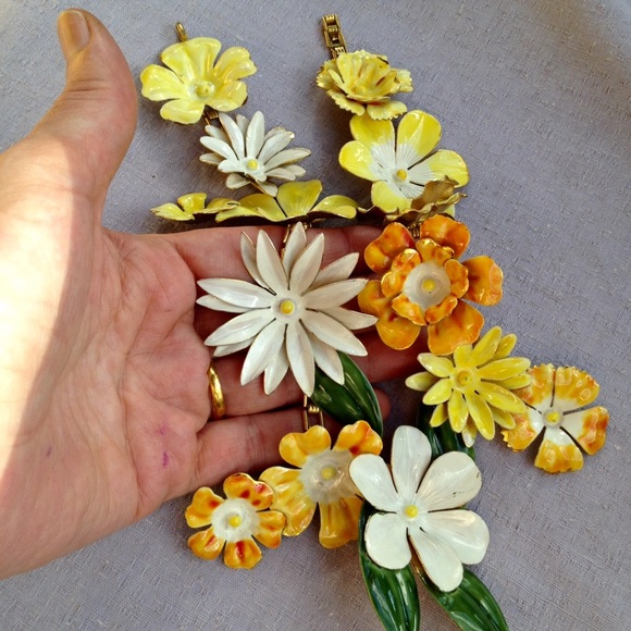 Vintage Sandor Enamel Flower Necklace - Picture 7 of 8